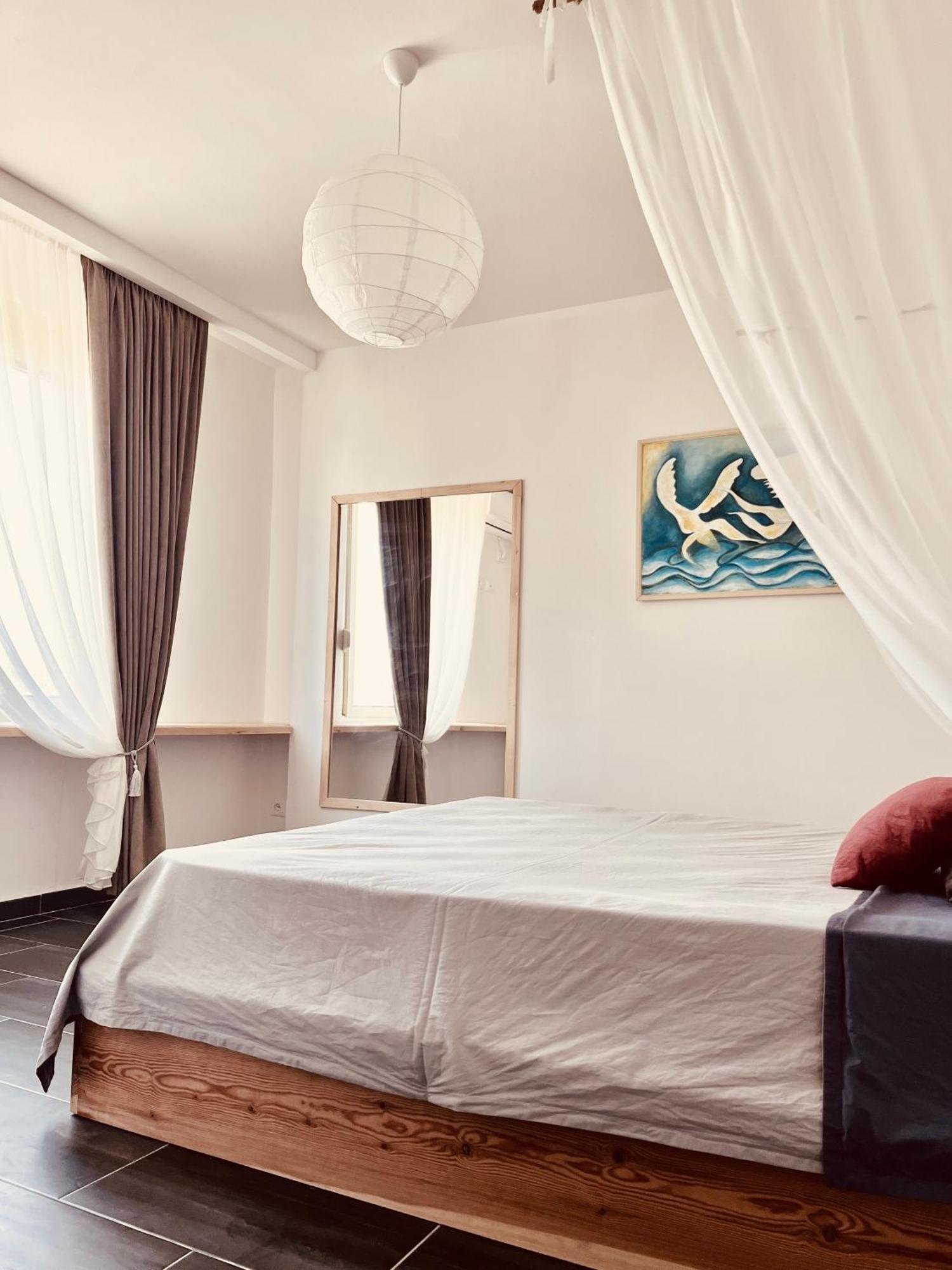 Family Tree - Quiet Area - Self Check In Aparthotel Golem  Luaran gambar