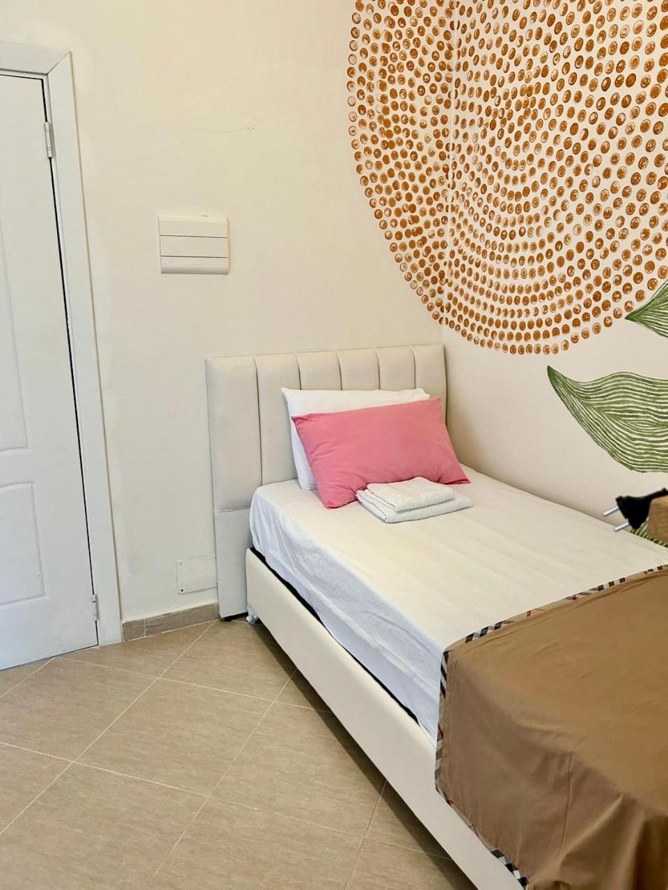 Family Tree - Quiet Area - Self Check In Aparthotel Golem  Luaran gambar